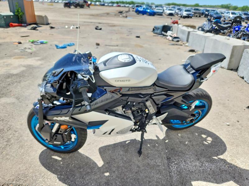 2025 Cf moto 675ss VIN LCEPEVLP4S6001528 COPART salvage auction — FRONT END, KS - CERT OF TITLE-SALVAGE, sold $1,200 on 2026-07-02 (photo 3)