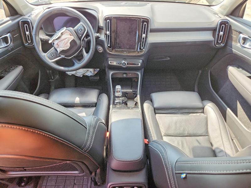 2023 Volvo Xc40 VIN YV4L12UX2P2977293 COPART salvage auction — FRONT END, Tx - Salvage Vehicle Title, sold $2,300 on 2026-07-22 (photo 8)
