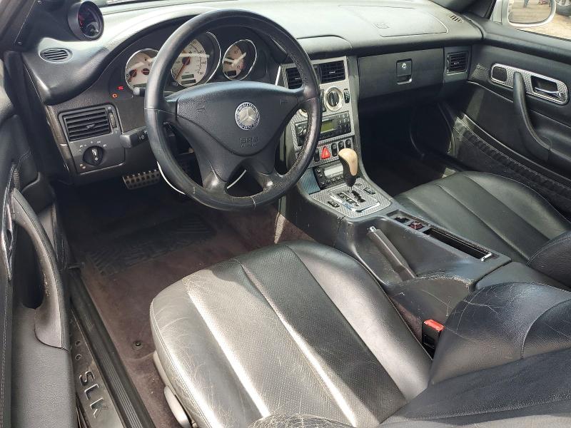 2001 Mercedes-benz Slk-class VIN WDBKK49F31F203933 COPART salvage auction — FRONT END, Fl - Cert Of Title Slvg Rebuildable, sold $450 on 2026-07-27 (photo 8)