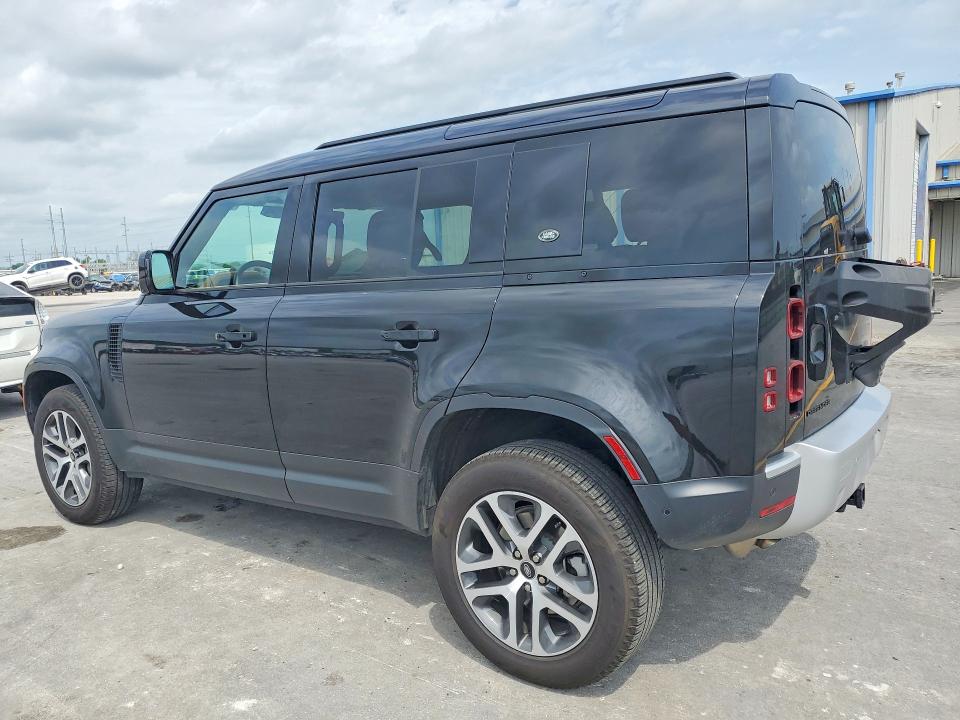 2024 Land rover Defender VIN SALEJ7EU2R2350263 COPART salvage auction — SIDE, OK, sold $37,500 on 2026-07-17 (photo 2)