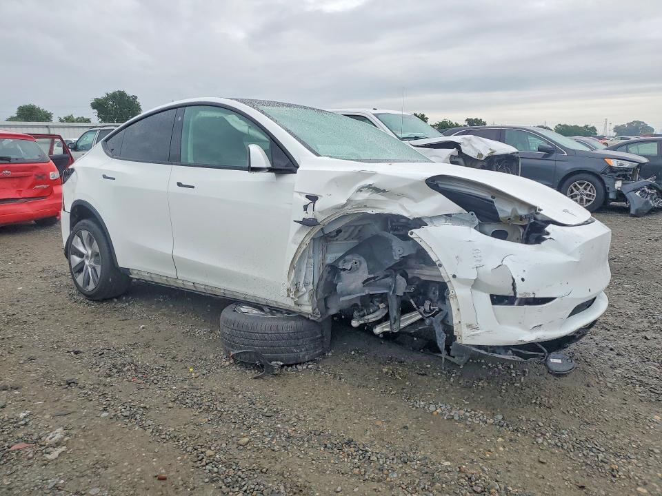 2021 Tesla Model y VIN 5YJYGAEE4MF258540 COPART salvage auction — FRONT END, CA - SALVAGE CERTIFICATE, sold $6,100 on 2026-07-25 (photo 4)