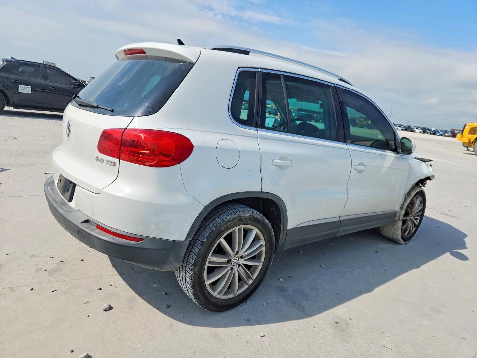 2015 Volkswagen Tiguan VIN WVGAV7AXXFW507709 COPART salvage auction — FRONT END, Tx - Salvage Vehicle Title, sold $150 on 2026-07-28 (photo 3)