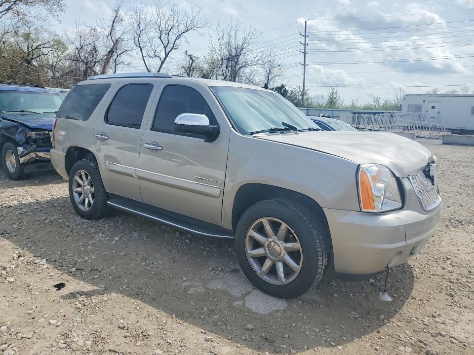 2007 Gmc Yukon VIN 1GKFK638X7J336045 COPART salvage auction — FRONT END, Mo - Salvage Certificate Of Title, sold $1,800 on 2026-07-10 (photo 4)