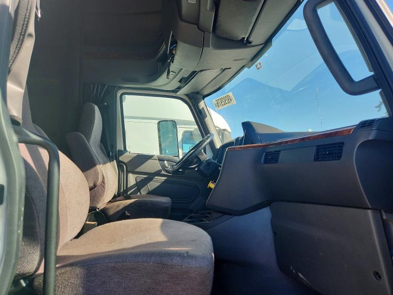 2019 International VIN 3HSDZAPR6KN743880 COPART salvage auction — WATER/FLOOD, WA - BILL OF SALE, sold $9,200 on 2026-07-09 (photo 5)