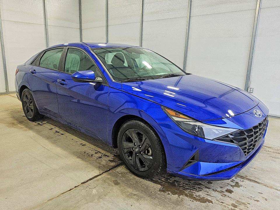 2022 Hyundai Elantra VIN KMHLS4AG4NU336899 COPART salvage auction — MINOR DENT/SCRATCHES, In - Certificate Of Title, sold $12,500 on 2026-07-02 (photo 4)