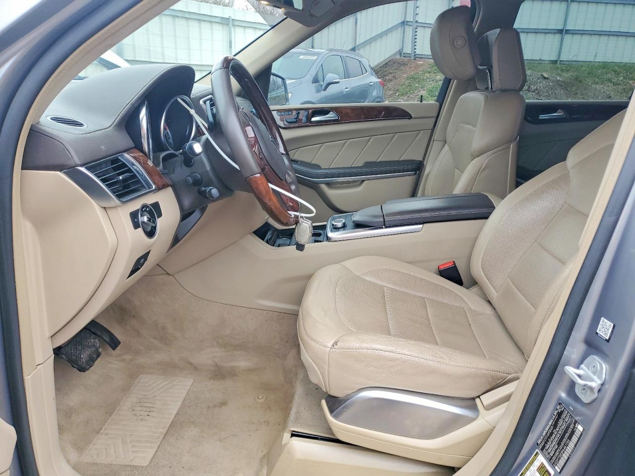 2015 Mercedes-Benz GL-Class VIN 4JGDF7DE3FA461755 COPART salvage auction — Minor Dent/Scratches, MI - DEALER ONLY CLEAN TITLE, sold $3,950 on 2026-07-01 (photo 7)