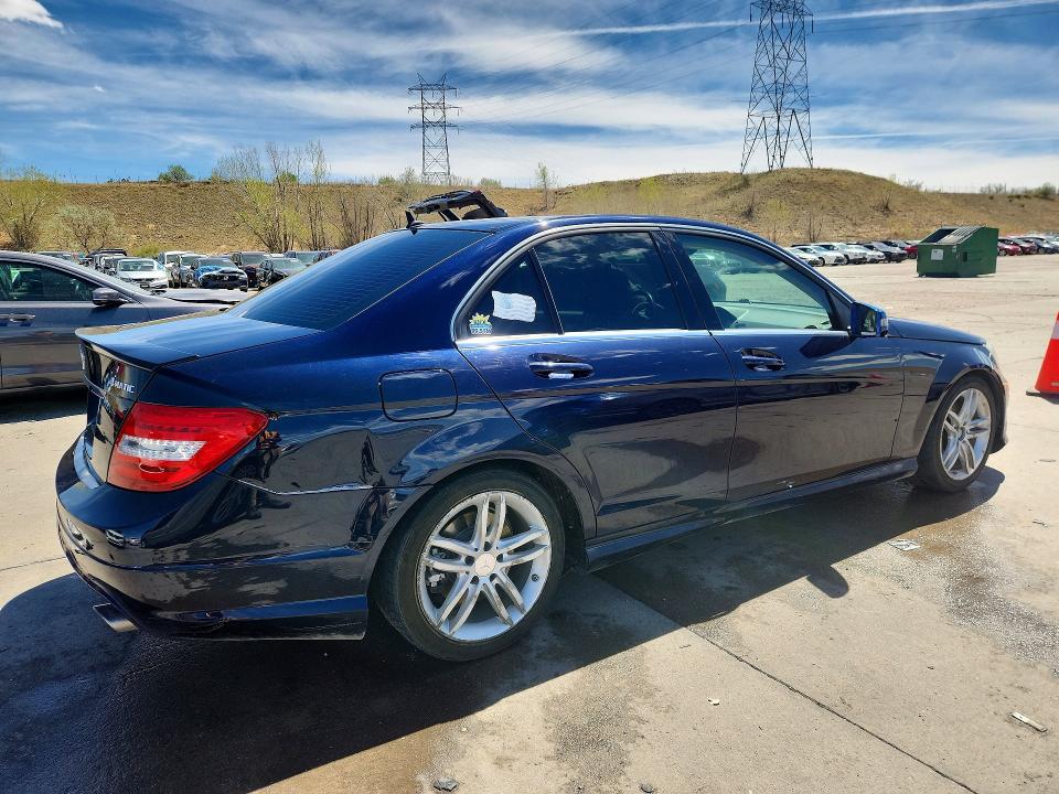 2013 Mercedes-benz C-klasse VIN WDDGF8AB1DA818693 COPART salvage auction — SIDE, CO - SALVAGE TITLE, sold $400 on 2026-07-27 (photo 3)