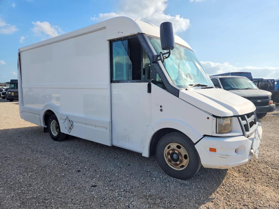 2016 Isuzu Reach VIN JALB4T173G7W00330 COPART salvage auction — MECHANICAL, Ok - Certificate Of Title, sold $2,950 on 2026-07-30 (photo 4)