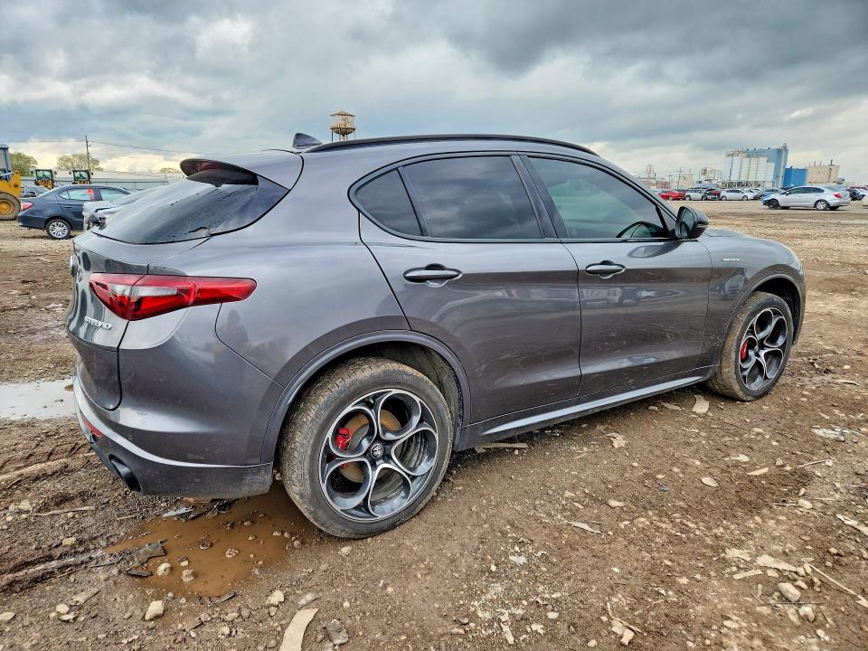 2022 Alfa romeo Stelvio VIN ZASPAKBN2N7D38179 COPART salvage auction — REAR END, Il - Salvage Certificate, sold $8,100 on 2026-07-31 (photo 3)