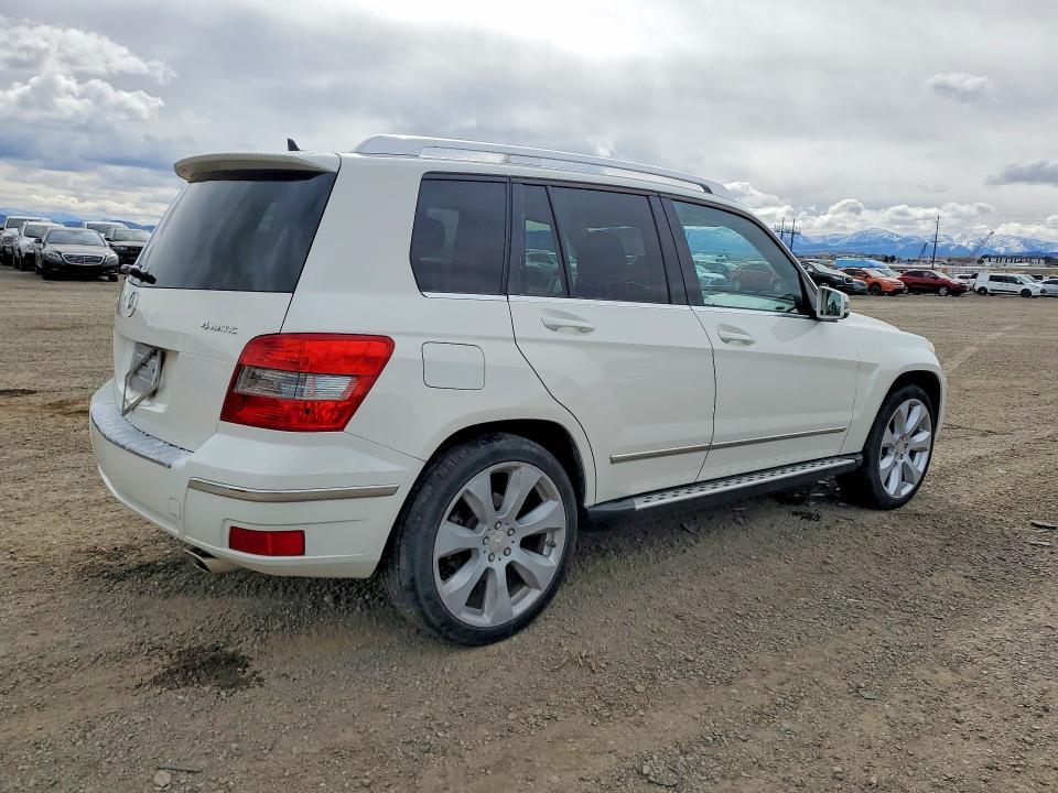 2010 Mercedes-benz Glk-klasse VIN WDCGG8HB8AF332095 COPART salvage auction — MINOR DENT/SCRATCHES, Mt - Certificate Of Title, sold $2,000 on 2026-08-11 (photo 3)