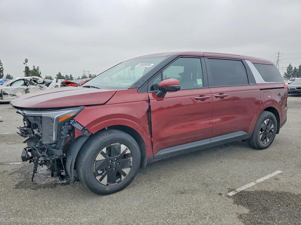 2026 Kia Carnival VIN KNDNB5KA1T6134763 — COPART salvage auction photo