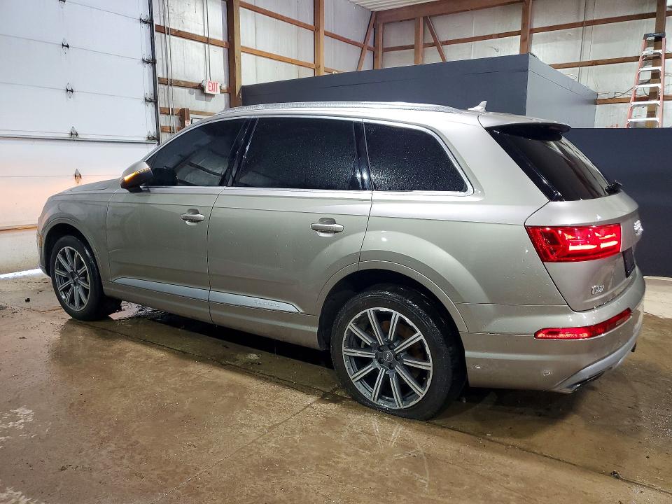 2017 Audi Q7 VIN WA1LAAF72HD036033 COPART salvage auction — MINOR DENT/SCRATCHES, Oh - Public Repo Sale - Clean, sold $1,150 on 2026-07-21 (photo 2)