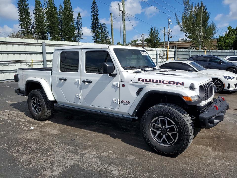 2024 Jeep Gladiator VIN 1C6JJTBG5RL129349 COPART salvage auction — REAR END, FL, sold $18,400 on 2026-07-27 (photo 4)