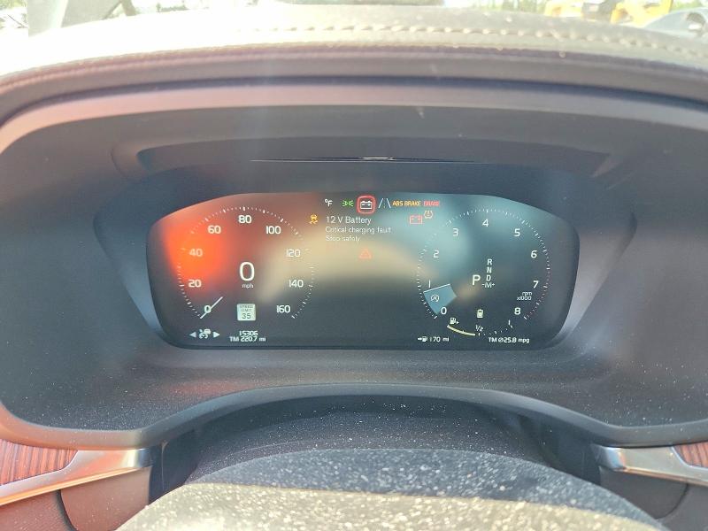 2022 Volvo S60 VIN 7JRL12FL4NG189663 COPART salvage auction — SIDE, Nc - Salvage Certificate Of Title, sold $7,300 on 2026-07-13 (photo 9)