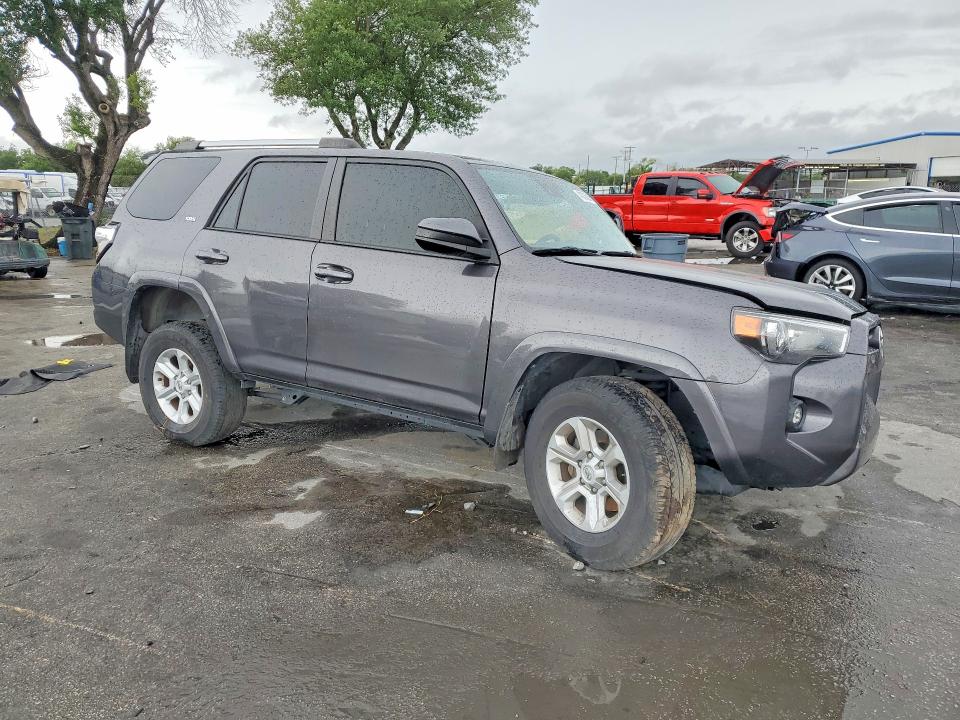 2022 Toyota 4runner VIN JTEEU5JR3N5260337 COPART salvage auction — SIDE, Fl - Certificate Of Destruction, sold $7,100 on 2026-07-02 (photo 4)