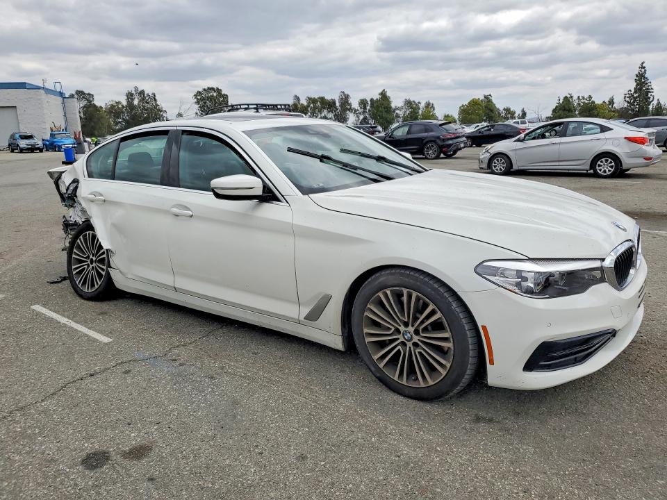 2019 BMW 5er VIN WBAJA5C5XKWW01080 COPART salvage auction — REAR END, Ca - Non-Repairable Vehicle Cert, sold $250 on 2026-07-30 (photo 4)