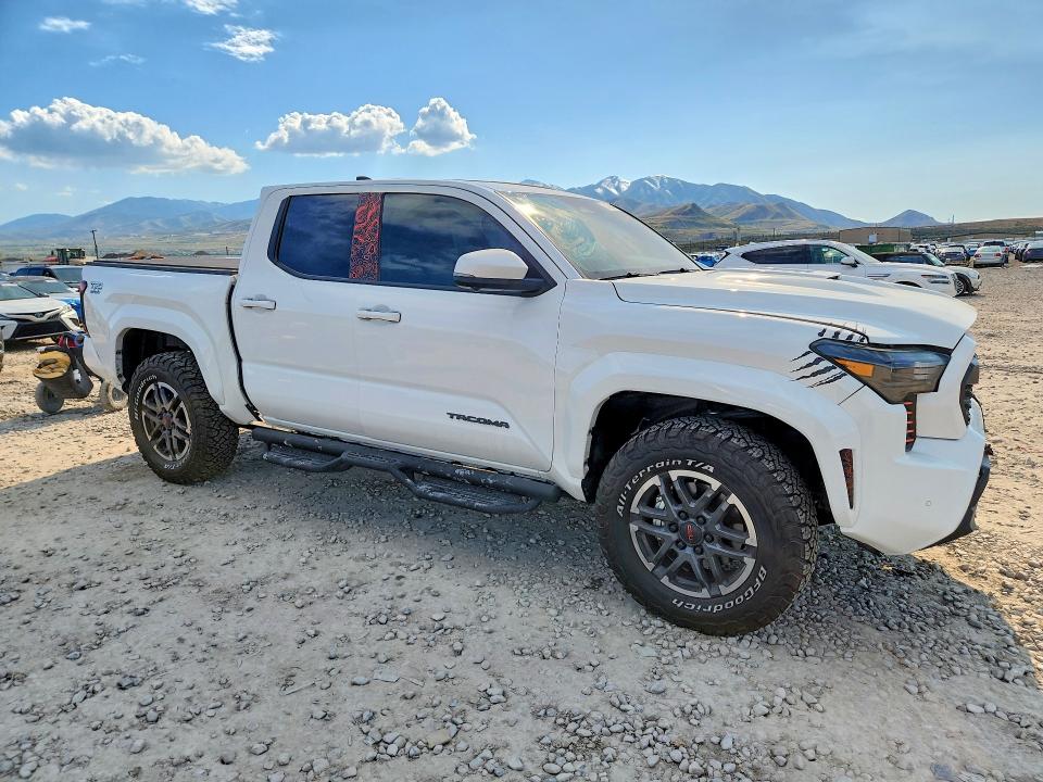 2025 Toyota Tacoma VIN 3TMLB5JN9SM194946 COPART salvage auction — FRONT END, Ut - Salvage Certificate, sold $24,100 on 2026-07-31 (photo 4)