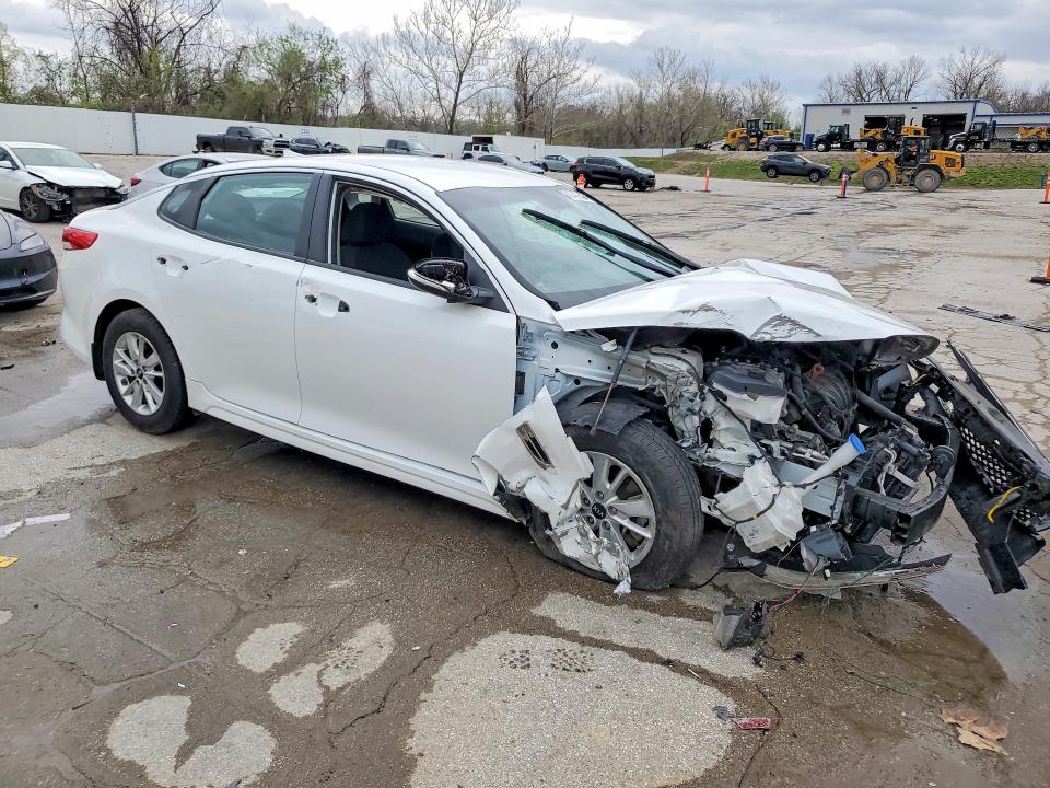 2018 Kia Optima VIN 5XXGT4L38JG204872 COPART salvage auction — VANDALISM, Mo - Salvage Certificate Of Title, sold $525 on 2026-07-02 (photo 4)