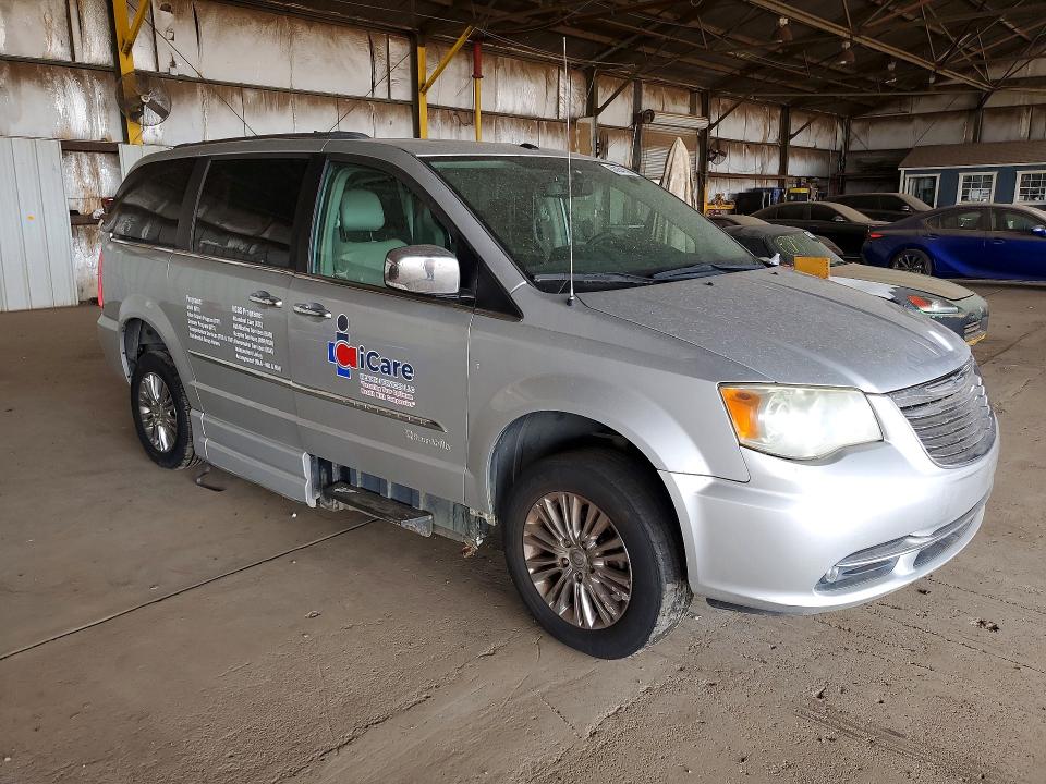 2011 Chrysler Voyager VIN 2A4RR6DG6BR690119 COPART salvage auction — MINOR DENT/SCRATCHES, Az - Cert Of Title-Restored Salvage, sold $3,600 on 2026-07-20 (photo 4)