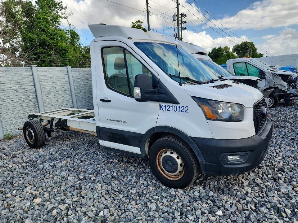 2021 Ford Transit VIN 1FDBW5Z88MKA79954 COPART salvage auction — NORMAL WEAR, Fl - Certificate Of Title (P), sold $7,500 on 2026-07-29 (photo 4)