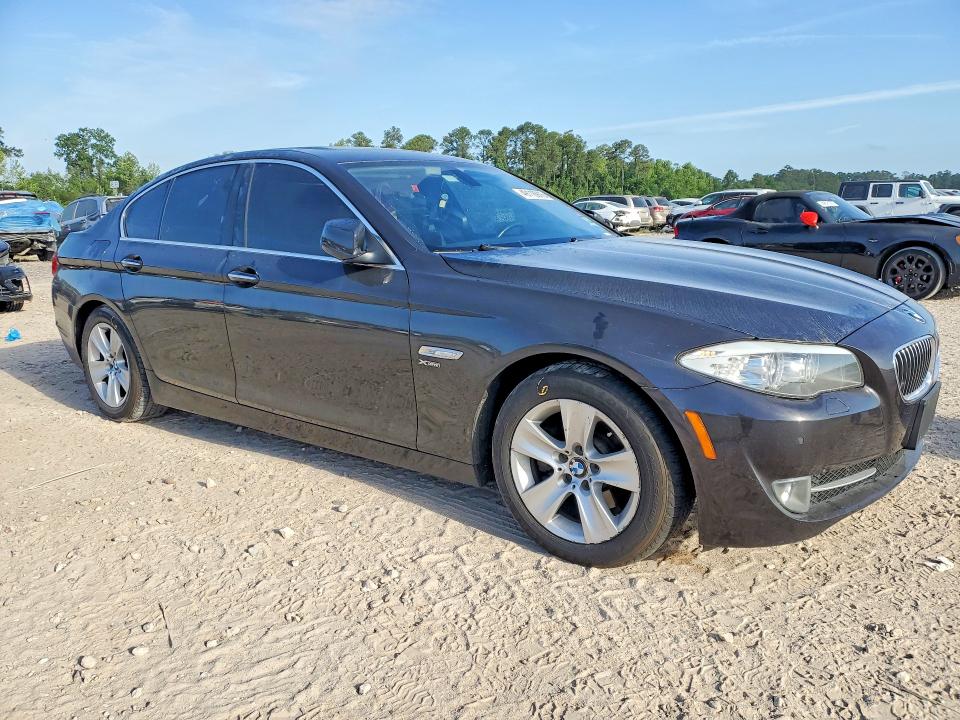 2012 BMW 5er VIN WBAXH5C5XCDW11689 COPART salvage auction — SIDE, Tx - Salvage Vehicle Title, sold $225 on 2026-07-21 (photo 4)