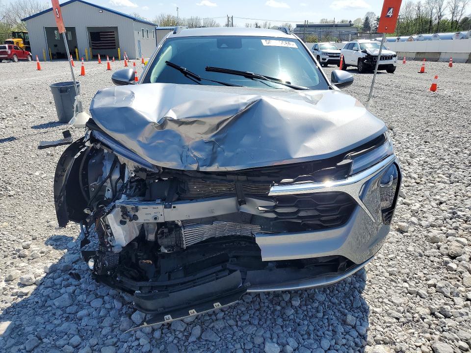 2025 Chevrolet Trax VIN KL77LHEPXSC232453 COPART salvage auction — FRONT END, OH, sold $4,000 on 2026-07-14 (photo 5)