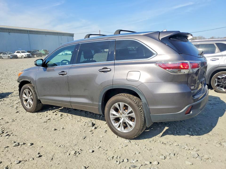 2015 Toyota Highlander VIN 5TDJKRFH4FS157536 COPART salvage auction — SIDE, Nj - Cert Of Title-Salvage, sold $400 on 2026-07-29 (photo 2)