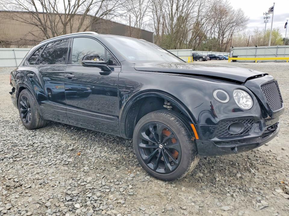 2017 Bentley Bentayga VIN SJAAC2ZV7HC014561 COPART salvage auction — FRONT END, MA, sold $19,900 on 2026-07-09 (photo 4)