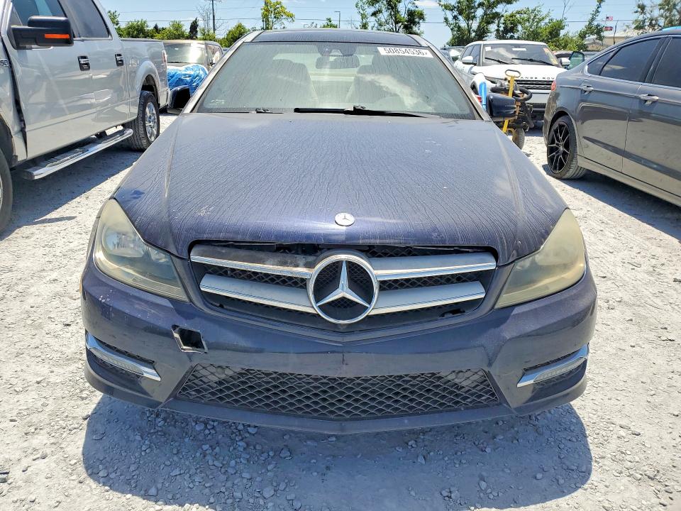 2012 Mercedes-benz C-klasse VIN WDDGJ4HB3CF746345 COPART salvage auction — MINOR DENT/SCRATCHES, FL - CERTIFICATE OF TITLE, sold $3,000 on 2026-07-24 (photo 5)
