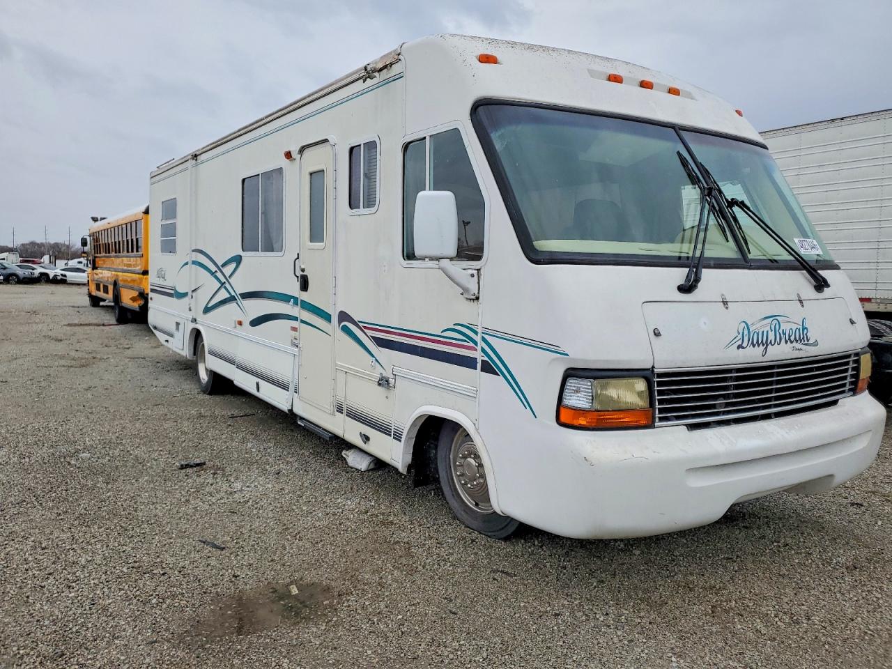 2000 Damon VIN 5B4LP37J4X3312863 COPART salvage auction — Top/Roof, IN - CERTIFICATE OF TITLE, sold $30 on 2026-07-07 (photo 1)