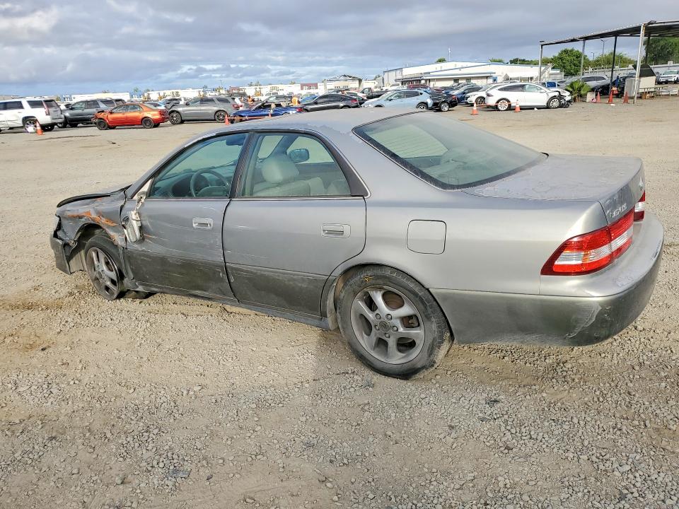 2001 Lexus Es 300 VIN JT8BF28G815107157 COPART salvage auction — FRONT END, CA - SALVAGE CERTIFICATE, sold $875 on 2026-07-10 (photo 2)