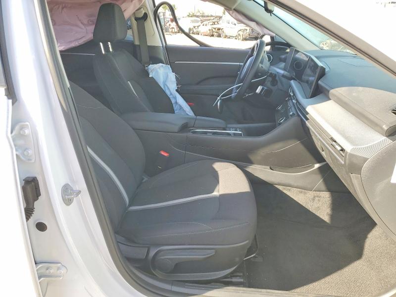2026 Hyundai Sonata VIN KMHL34JJ5TA139957 COPART salvage auction — SIDE, Salvage Title, sold $6,600 on 2026-07-23 (photo 7)
