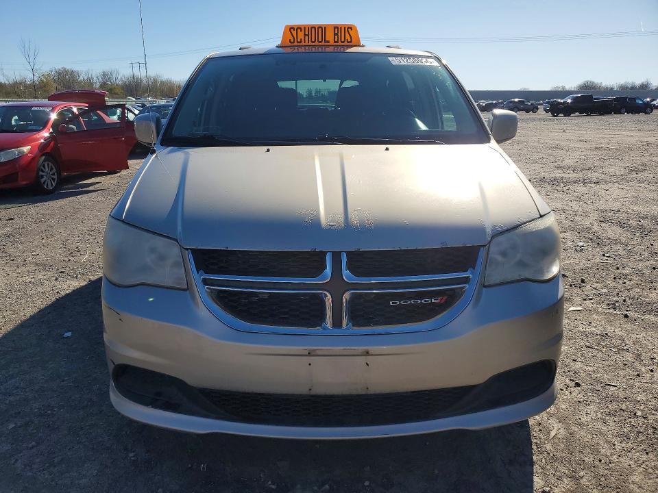 2014 Dodge Caravan VIN 2C4RDGCG3ER291569 COPART salvage auction — NORMAL WEAR, Salvage Title, sold $700 on 2026-08-10 (photo 5)