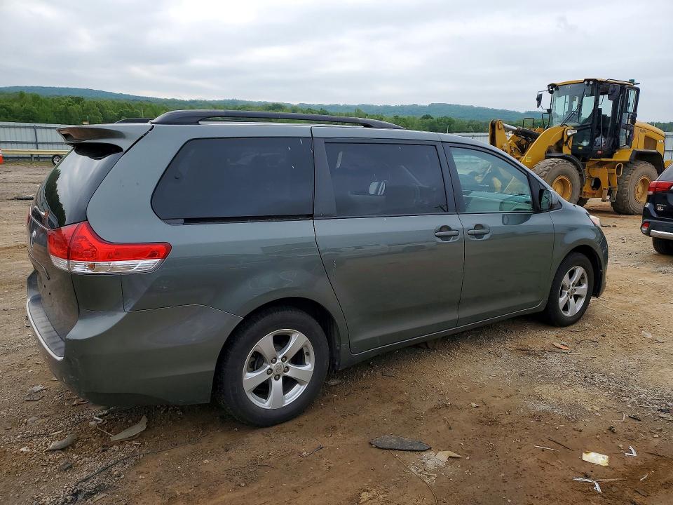 2014 Toyota Sienna VIN 5TDKK3DC2ES476330 COPART salvage auction — SIDE, Va - Cert Of Title - Salvage, sold $2,400 on 2026-07-06 (photo 3)