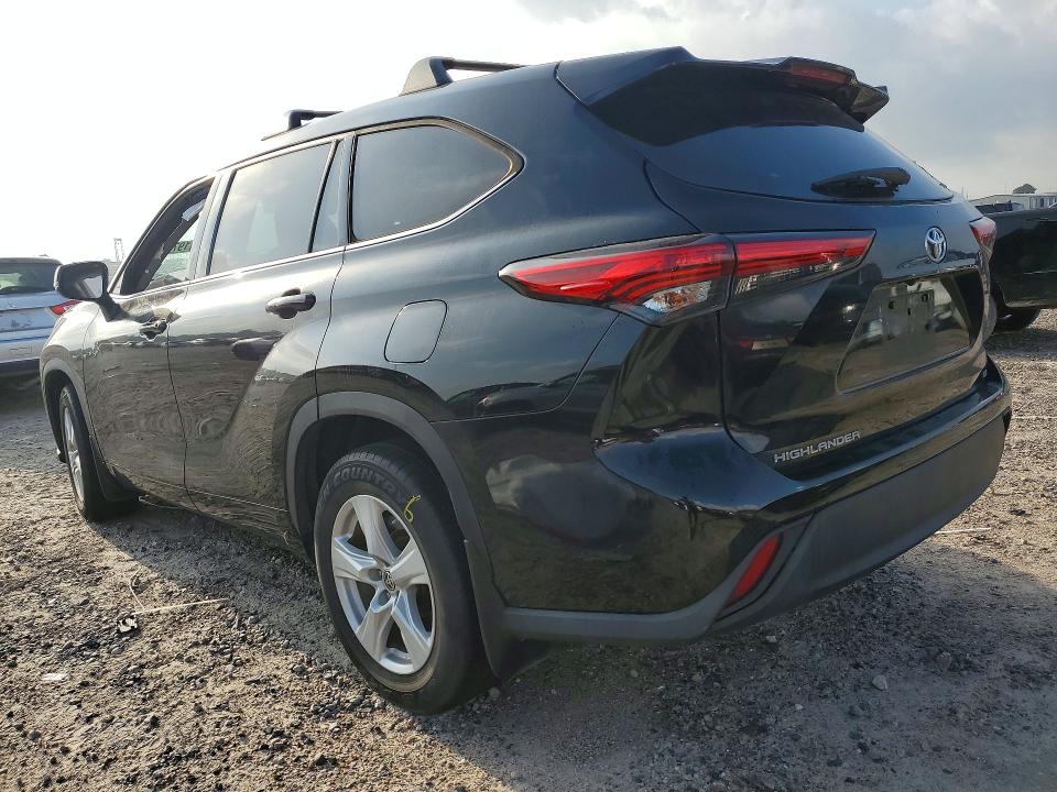 2020 Toyota Highlander VIN 5TDZZRAH8LS007771 COPART salvage auction — SIDE, Salvage Title, sold $8,300 on 2026-07-10 (photo 2)