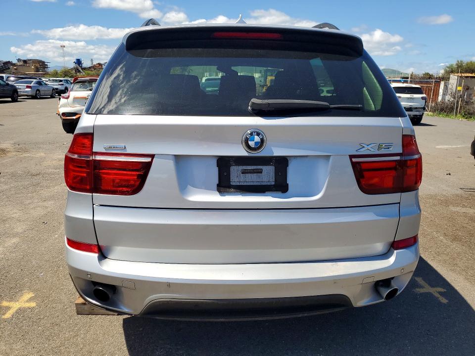2011 BMW X5 VIN 5UXZV4C57BL413962 COPART salvage auction — WATER/FLOOD, HI - CERTIFICATE OF SALVAGE, sold $200 on 2026-07-27 (photo 6)