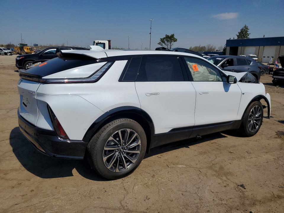2026 Cadillac Lyriq VIN 1GYKPURL0TZ308871 COPART salvage auction — FRONT END, Mi - Cert Of Title-Salvage Vehicle, sold $8,500 on 2026-07-02 (photo 3)