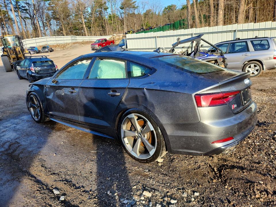2019 Audi Rs5 VIN WAUB4CF53KA017631 COPART salvage auction — ROLLOVER, Vt - Cert Of Title-Salvage Vehicle, sold $5,900 on 2026-07-13 (photo 2)