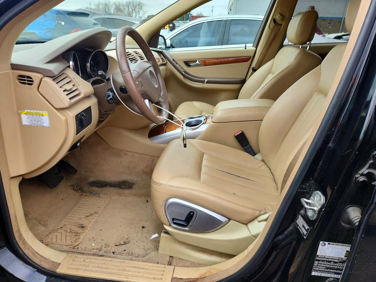 2008 Mercedes-Benz R-Class VIN 4JGCB65E28A074309 COPART salvage auction — Side, CT - CERTIFICATE OF TITLE, sold $800 on 2026-07-03 (photo 7)