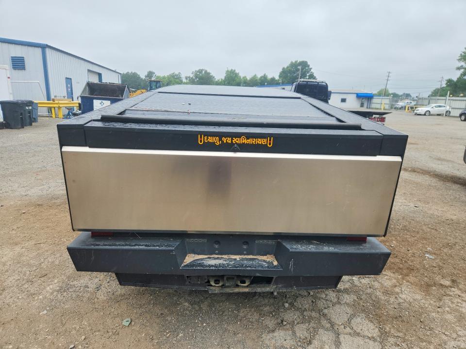 2025 Tesla Cybertruck VIN 7G2CEHED9SA078638 COPART salvage auction — ALL OVER, Ar - Cert Of Title-Salvage, sold $25,250 on 2026-07-09 (photo 6)