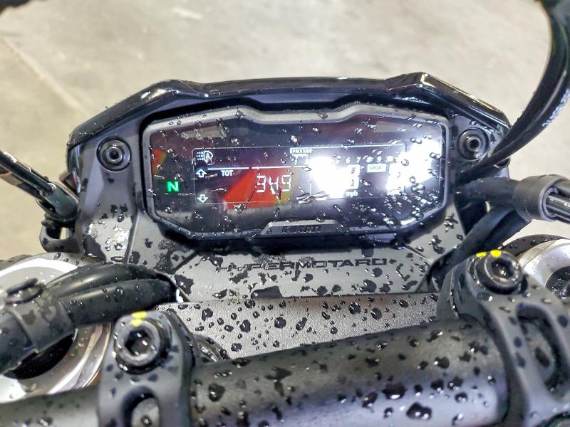 2025 Ducati Hypermotard VIN ZDMBAS2N7SB004200 COPART salvage auction — UNDERCARRIAGE, Or - Salvage Title Certificate, sold $6,500 on 2026-07-02 (photo 7)