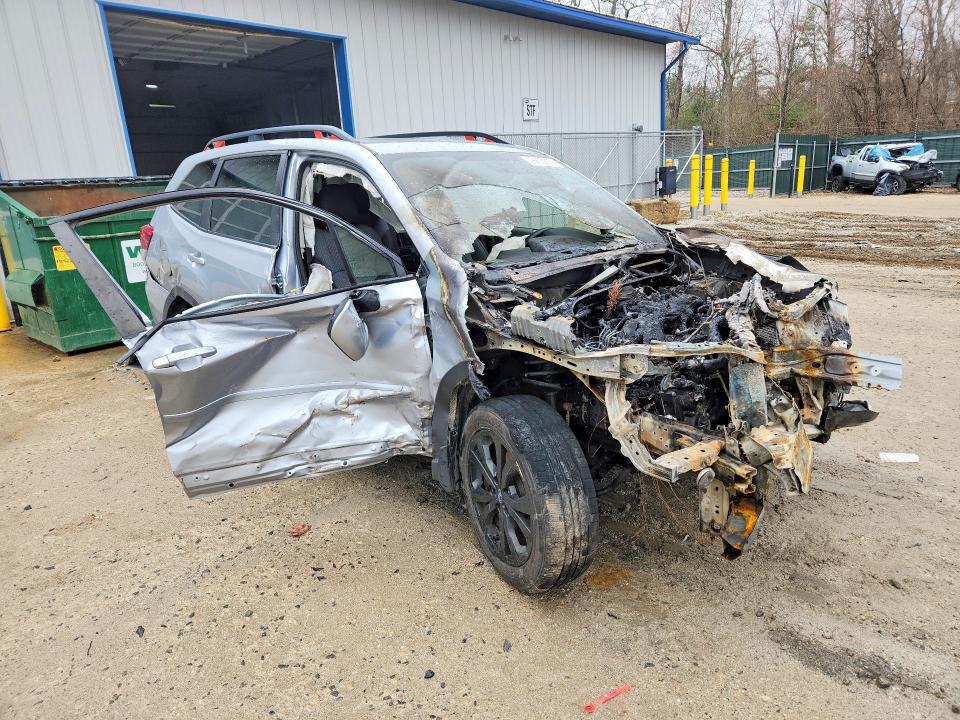 2019 Subaru Forester VIN JF2SKAPCXKH472737 COPART salvage auction — FRONT END, Ma - Cert Of Title-Salvage, sold $90 on 2026-07-28 (photo 4)