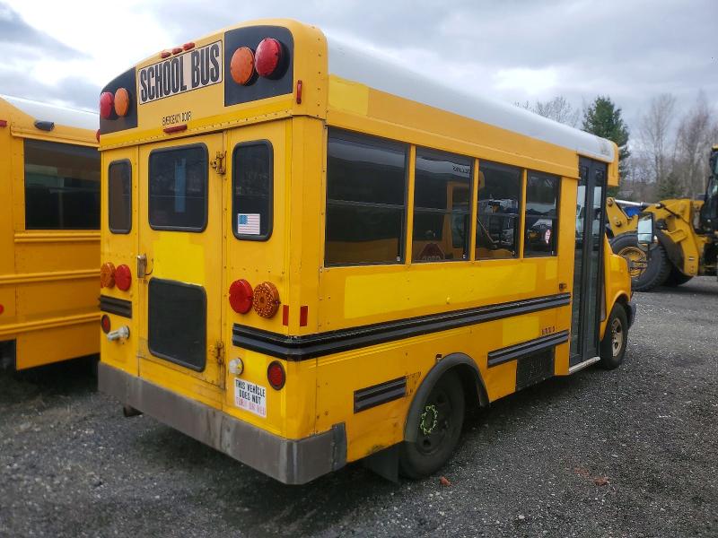 2009 Chevrolet Bus VIN 1GBHG31C781222683 COPART salvage auction — FRONT END, Ny - Certificate Of Title, sold $2,500 on 2026-07-09 (photo 4)