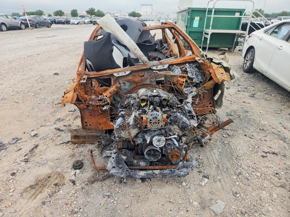 2019 BMW M550i xdrive VIN WBAJB9C56KB287651 COPART salvage auction — INTERIOR BURN, LA - CERT OF TITLE-SALVAGE, sold $70 on 2026-07-29 (photo 5)