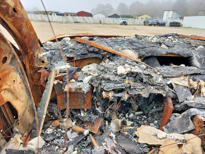 2001 BMW 3 series VIN WBABS534X1JU80877 COPART salvage auction — BURN, Md - Cert Of Salvage > 75% Damage, sold $225 on 2026-07-07 (photo 9)