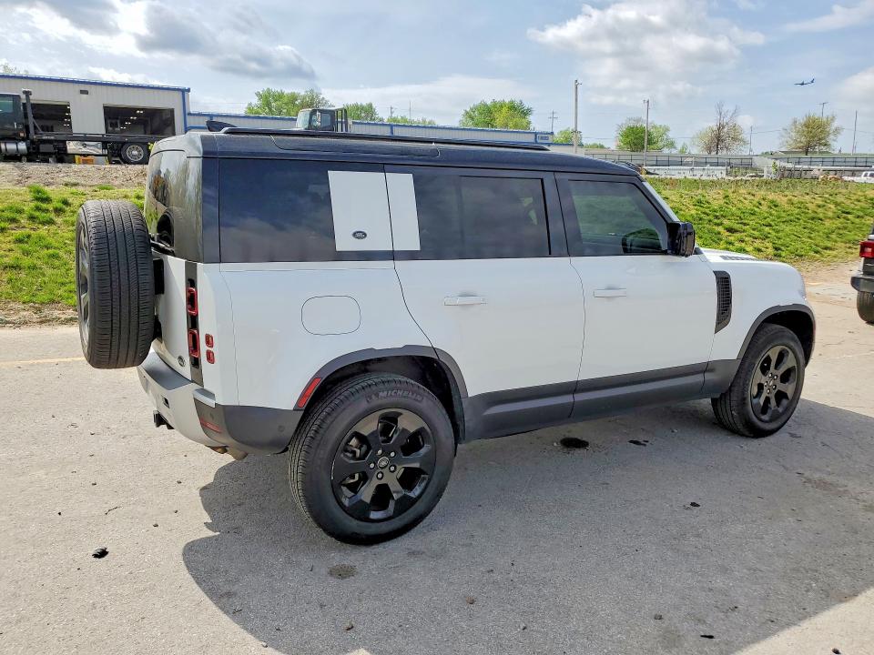 2020 Land rover Defender VIN SALE9EEU1L2020876 COPART salvage auction — MINOR DENT/SCRATCHES, MO - CERTIFICATE OF TITLE, sold $30,250 on 2026-07-16 (photo 3)