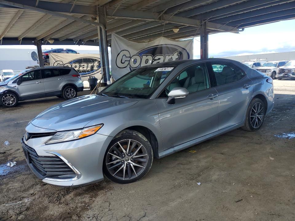 2022 Toyota Camry VIN 4T1F31AK8NU599748 COPART salvage auction — FRONT END, Ca - Certificate Of Title, sold $8,500 on 2026-07-02 (photo 1)