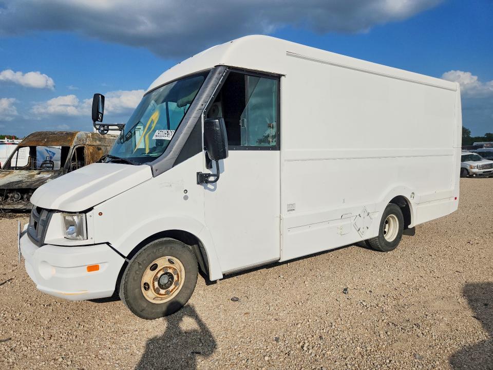 2016 Isuzu Reach VIN JALB4T173G7W00330 COPART salvage auction — MECHANICAL, Ok - Certificate Of Title, sold $2,950 on 2026-07-30 (photo 1)