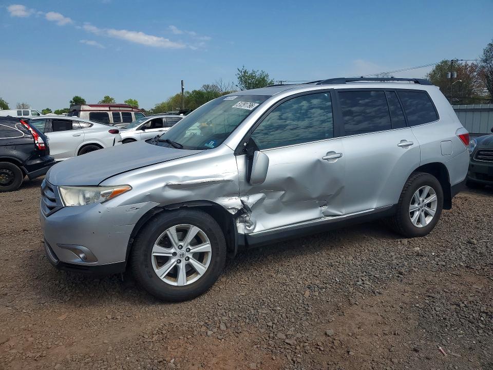 2013 Toyota Highlander VIN 5TDBK3EH5DS215458 COPART salvage auction — SIDE, Nj - Cert Of Title-Salvage, sold $800 on 2026-07-10 (photo 1)