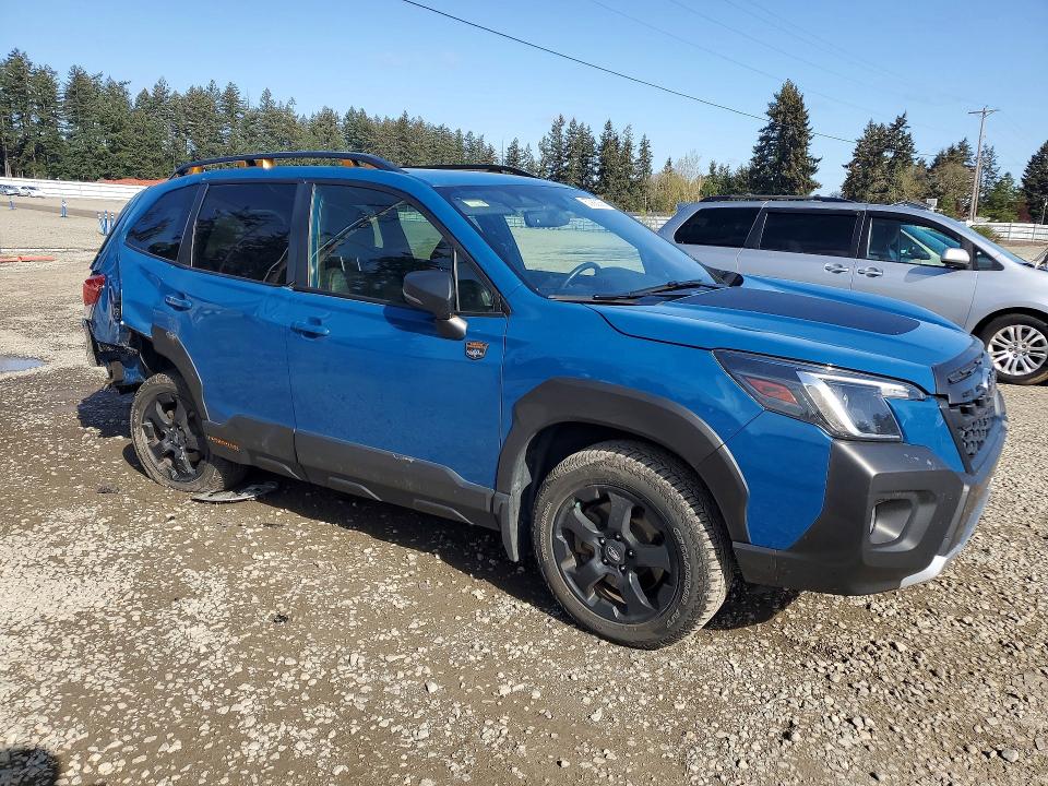 2022 Subaru Forester VIN JF2SKAMC7NH509400 COPART salvage auction — REAR END, Salvage Title, sold $7,200 on 2026-07-10 (photo 4)